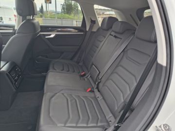 VOLKSWAGEN - Touareg 3.0 V6 TDI SCR Elegance (12 di 21)