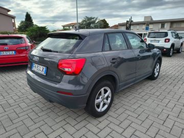 AUDI - Q2 1.6 TDI S tronic Business (4 di 18)