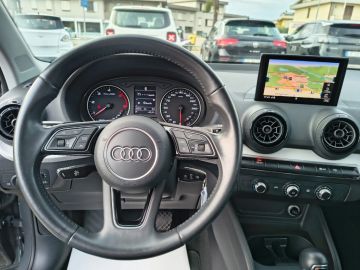 AUDI - Q2 1.6 TDI S tronic Business (8 di 18)