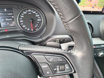 AUDI - Q2 1.6 TDI S tronic Business (10 di 18)