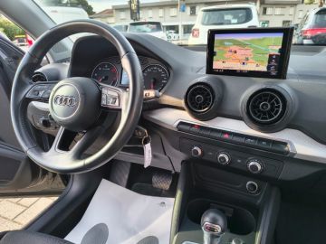 AUDI - Q2 1.6 TDI S tronic Business (15 di 18)