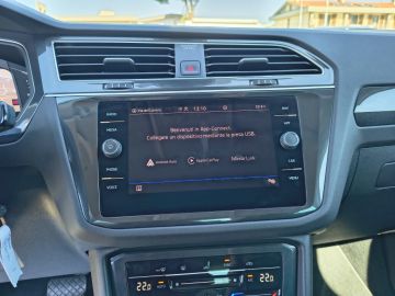 VOLKSWAGEN - Tiguan 2.0 TDI 150 CV SCR DSG Life (14 di 25)