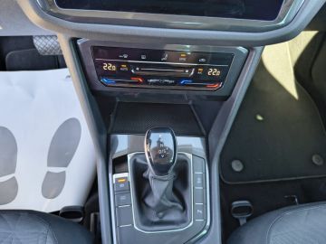 VOLKSWAGEN - Tiguan 2.0 TDI 150 CV SCR DSG Life (15 di 25)