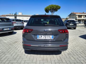 VOLKSWAGEN - Tiguan 2.0 TDI 150 CV SCR DSG Life (5 di 25)