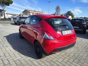 LANCIA - Ypsilon 1.0 FireFly 5 porte S&S Hybrid Ecochic Silver (7 di 20)