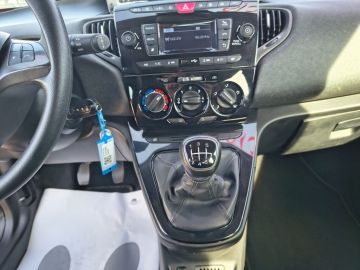 LANCIA - Ypsilon 1.0 FireFly 5 porte S&S Hybrid Ecochic Silver (14 di 20)