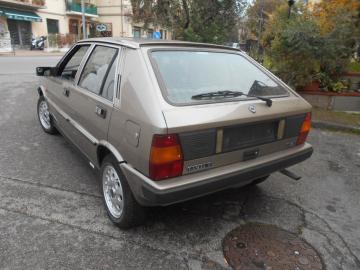 LANCIA - Delta 1.3 (2 di 17)