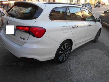 FIAT - Tipo 1.4 T-Jet 120CV GPL SW Lounge (4 di 10)