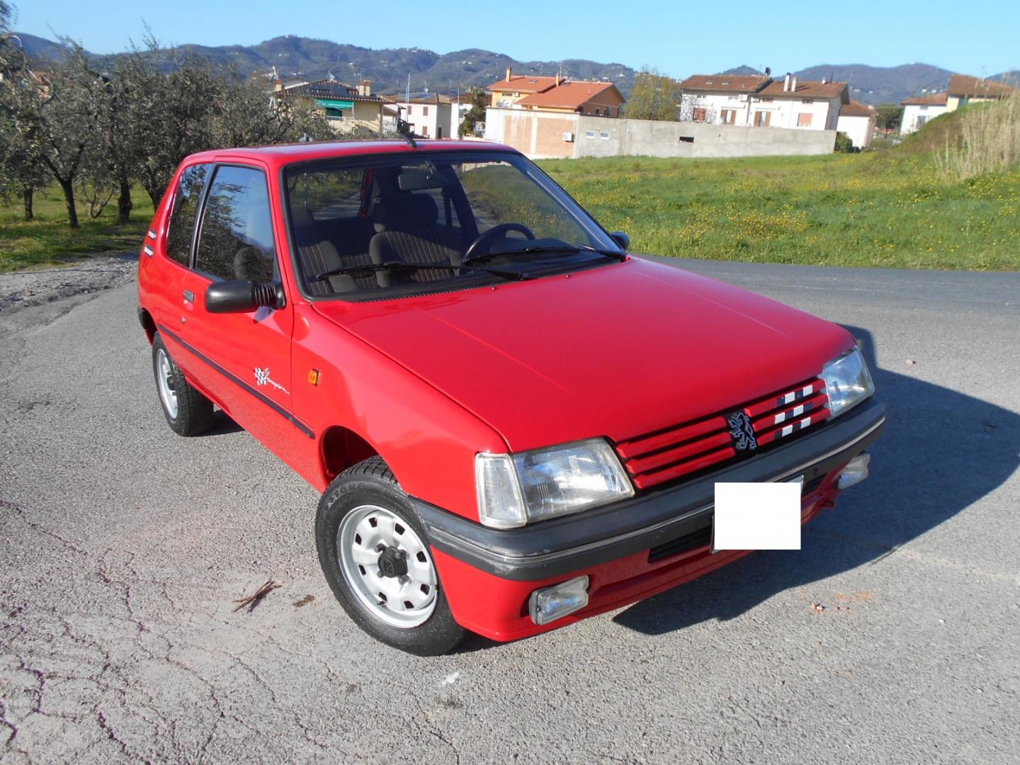 PEUGEOT 205