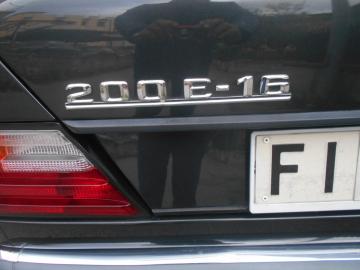 MERCEDES -  200e (4 di 10)