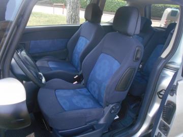 PEUGEOT - 1007 1.6 HDi Sporty (5 di 10)