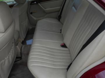 MERCEDES -  200e (2 di 10)