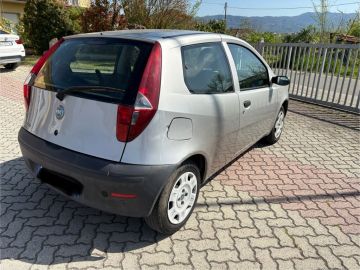 FIAT - Punto 1.2 3p. Dynamic (3 di 5)