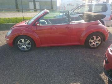 VOLKSWAGEN - New Beetle 1.9 TDI 105CV Cabrio (1 di 4)