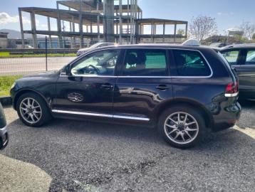 VOLKSWAGEN - Touareg 3.0 V6 TDI 240CV DPF tip. Executive (3 di 4)