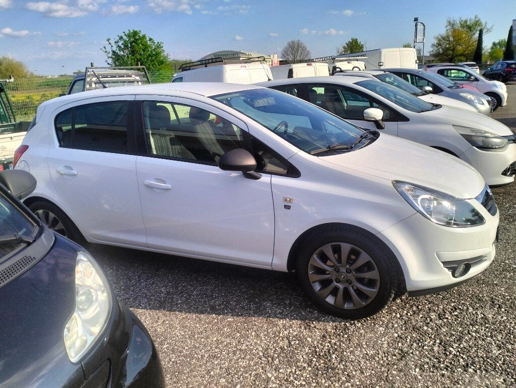 OPEL Corsa 4ª serie