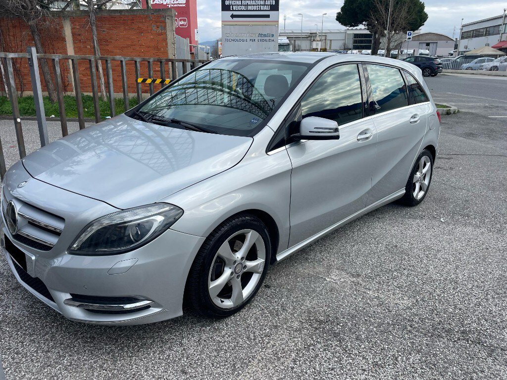 MERCEDES - B 200 CDI Premium MERCEDES - B 200 CDI Premium