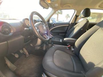 MINI - Mini Cooper Countryman (2 di 3)