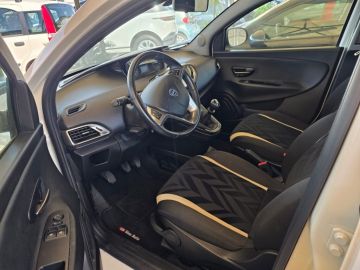 LANCIA - Ypsilon 1.2 69 CV 5p. Gold (6 di 8)