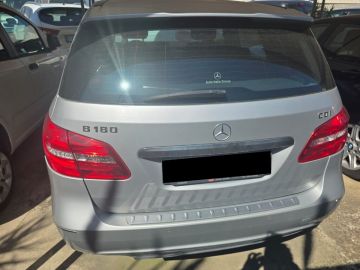 MERCEDES - B 180 CDI BlueEFFICIENCY Premium (3 di 6)