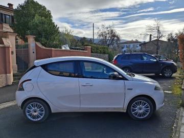 LANCIA - Ypsilon 1.2 69 CV 5p. GPL Ecochic Ele. (3 di 7)