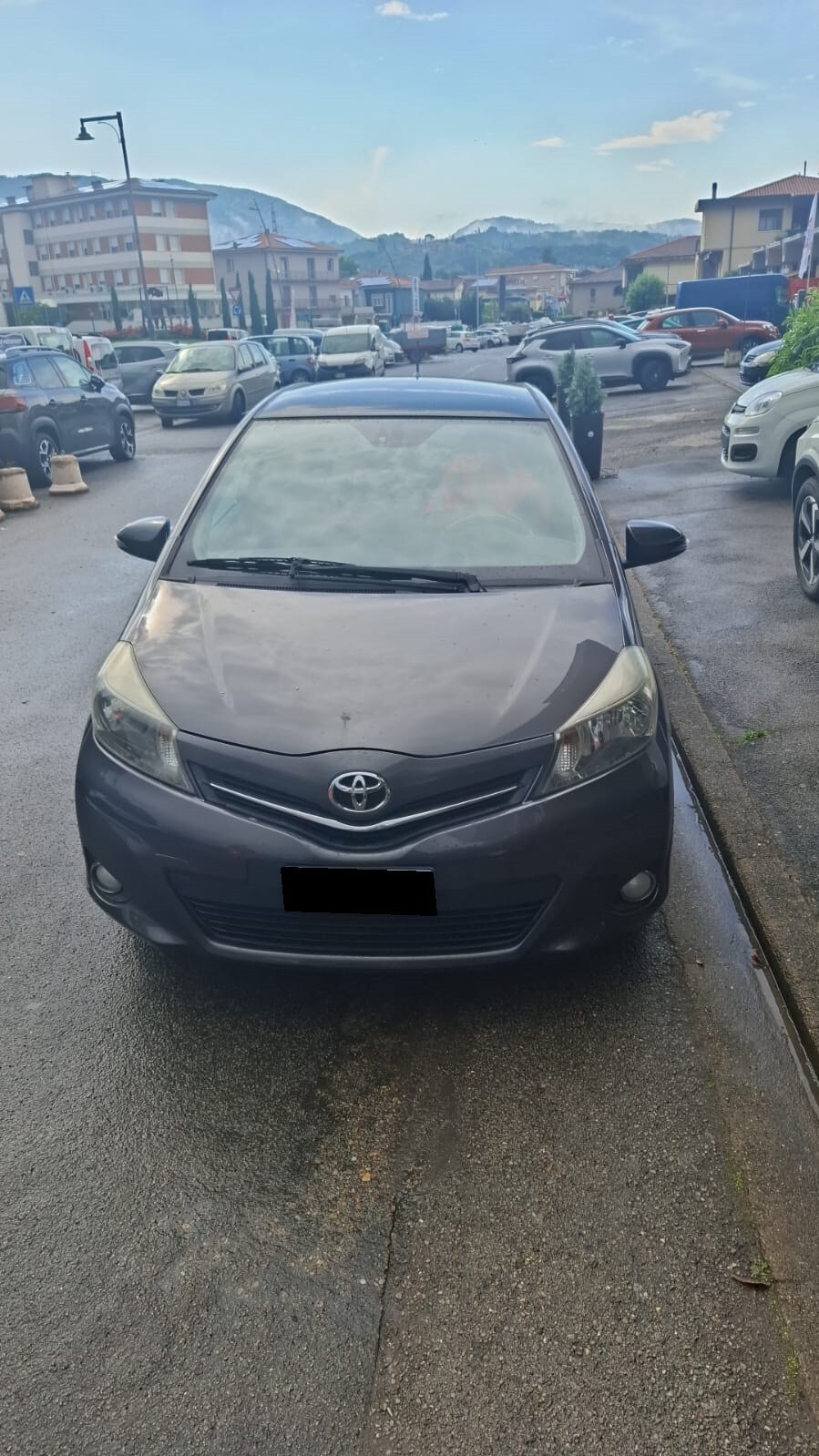 TOYOTA Yaris