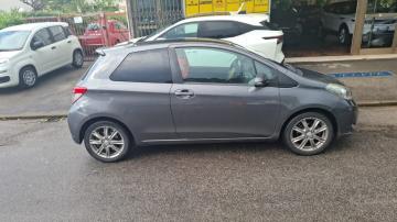 TOYOTA - Yaris 1.4 D-4D 3p. Style (2 di 6)