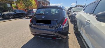 LANCIA - Ypsilon 1.2 69 CV 5p. Silver (3 di 7)