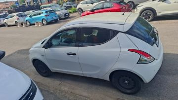 LANCIA - Ypsilon 1.2 69 CV 5p. Elefantino (3 di 4)