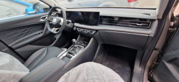 MG - HS HEV Comfort (4 di 6)