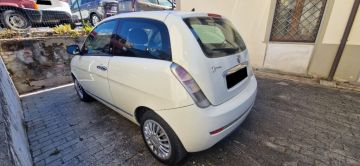 LANCIA - Ypsilon 1.3 MJT 75 CV Platinum (4 di 8)