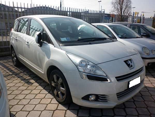 PEUGEOT 5008 1ª serie