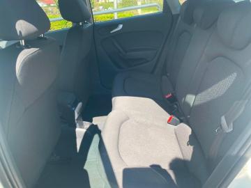 AUDI - A1 SPB 1.6 TDI Attraction (6 di 15)