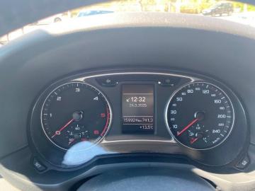AUDI - A1 SPB 1.6 TDI Attraction (11 di 15)