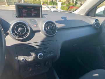 AUDI - A1 SPB 1.6 TDI Attraction (14 di 15)