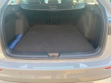 VOLKSWAGEN - Golf Variant 1.5 TGI DSG Style (10 di 15)