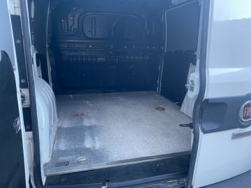 FIAT - Doblò 1.3 MJT PC-TN Cargo Lamierato SX 3 Posti (7 di 15) FIAT - Doblò 1.3 MJT PC-TN Cargo Lamierato SX 3 Posti (7 di 15)