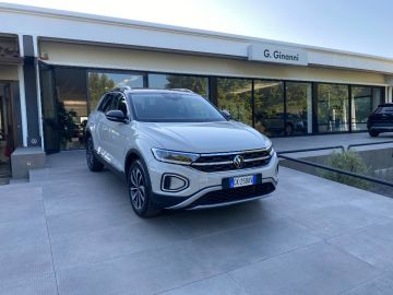 VOLKSWAGEN - T-Roc 2.0 TDI SCR 150 CV DSG Style (1 di 15)