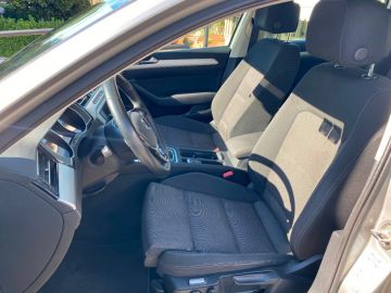 VOLKSWAGEN - Passat Variant 2.0 TDI DSG Business BMT (7 di 15)