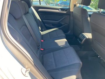 VOLKSWAGEN - Passat Variant 2.0 TDI DSG Business BMT (10 di 15)