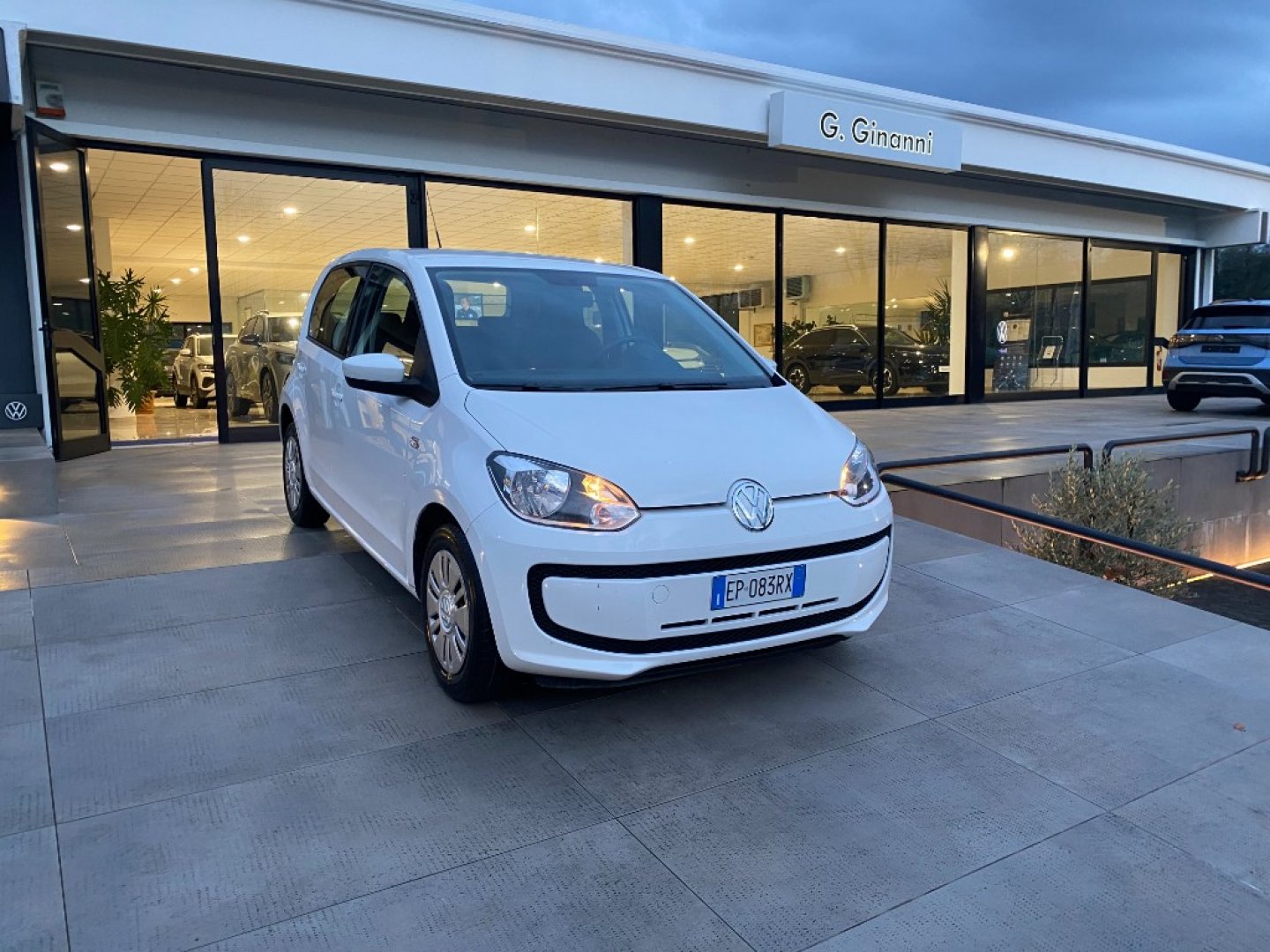 VOLKSWAGEN up!