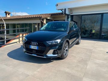 AUDI - A1 citycarver 25 TFSI Admired (2 di 15)