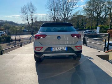 VOLKSWAGEN - T-Roc 1.0 TSI Life (6 di 15)