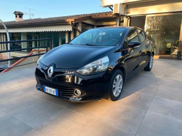 RENAULT - Clio 1.2 75CV 5 porte Wave (2 di 15)